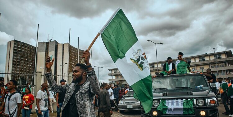 منصة إعلامية تستخدم السخرية لتحميل الحكومة المسؤولية