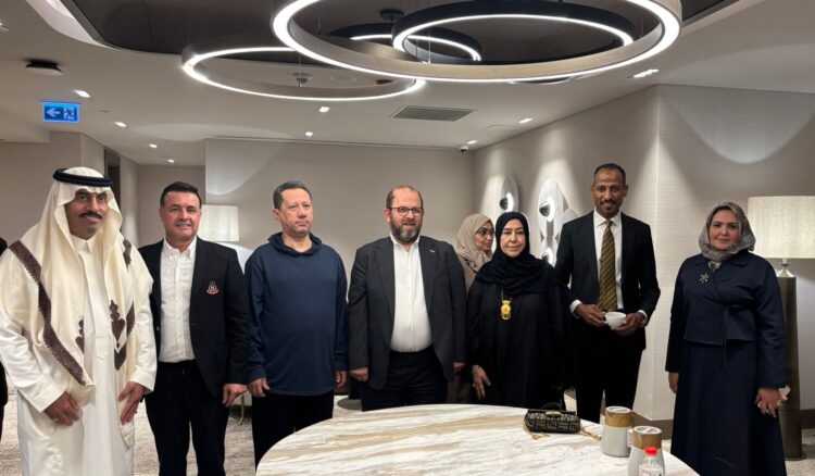 تكريم إعلاميين خليجيين وبحث شراكات أكاديمية جديدة في إسطنبول