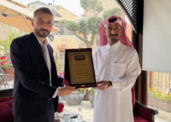 السفير القطري بدمشق يستقبل مدير مكتب مينا في سوريا ويبحث دعم المبادرات الإعلامية