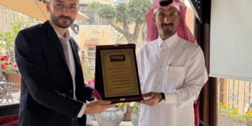 السفير القطري بدمشق يستقبل مدير مكتب مينا في سوريا ويبحث دعم المبادرات الإعلامية